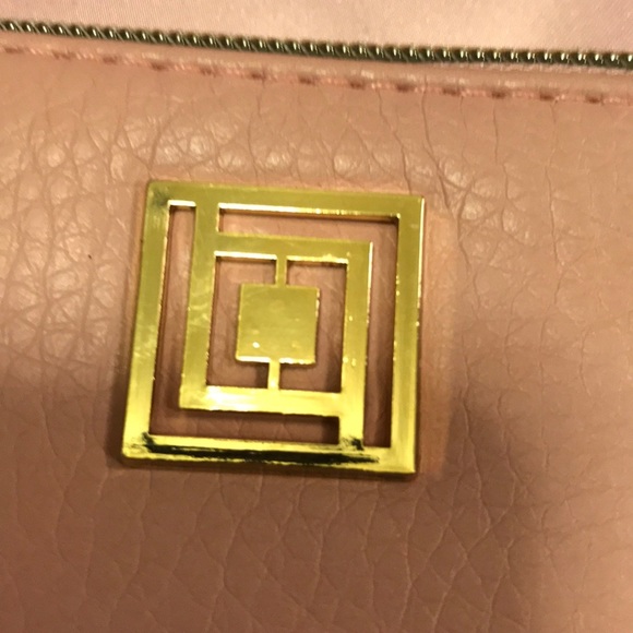 LIZ CLAIBORNE POWER BANK PHONE CHARGING WALLET 📱 - Picture 5 of 5